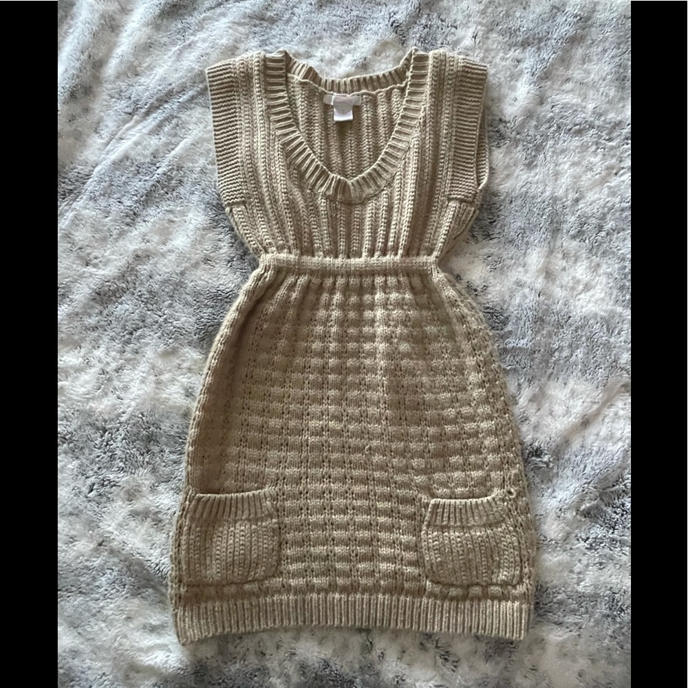Short sleeve sweater